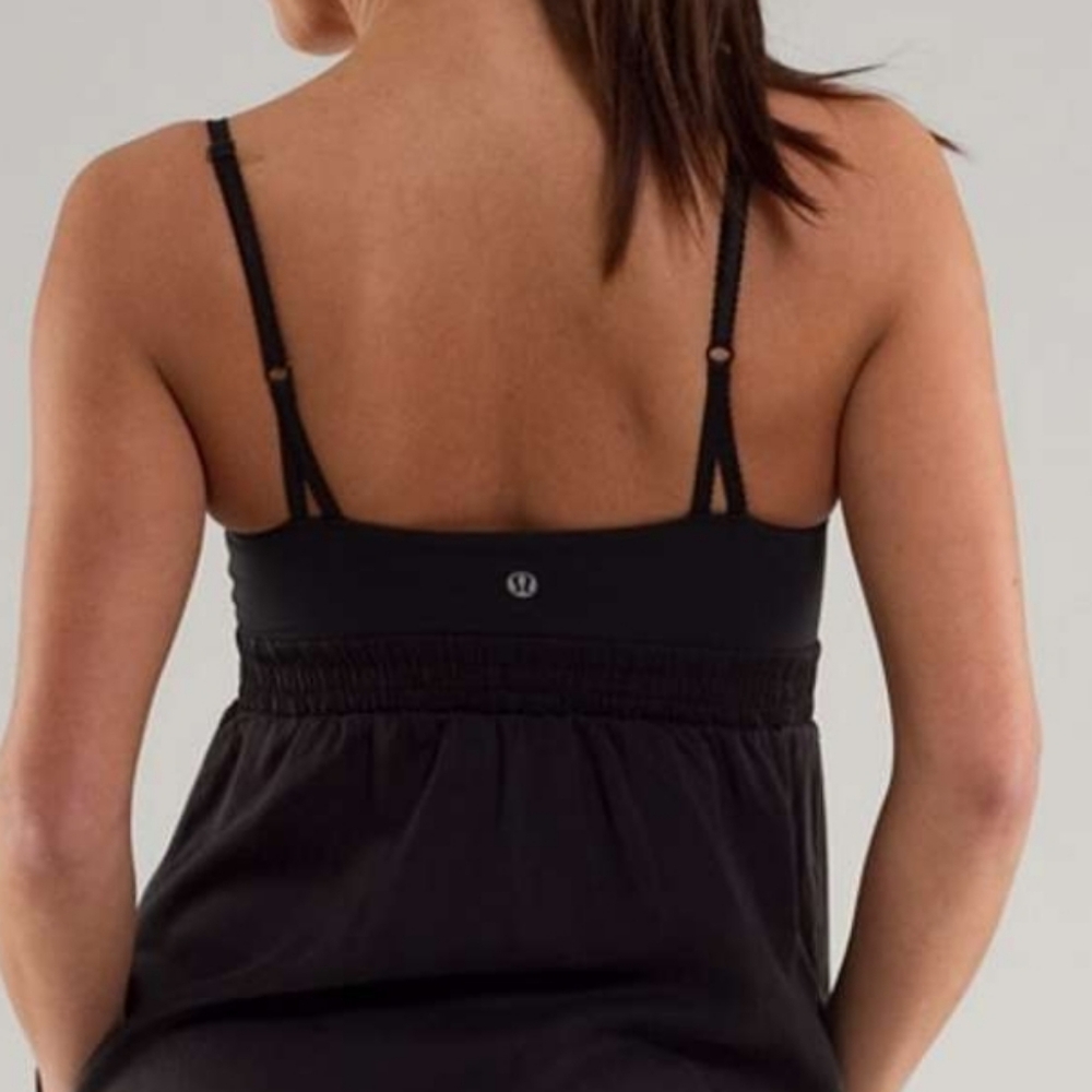🍋 Lululemon Black Strappy Tank Top